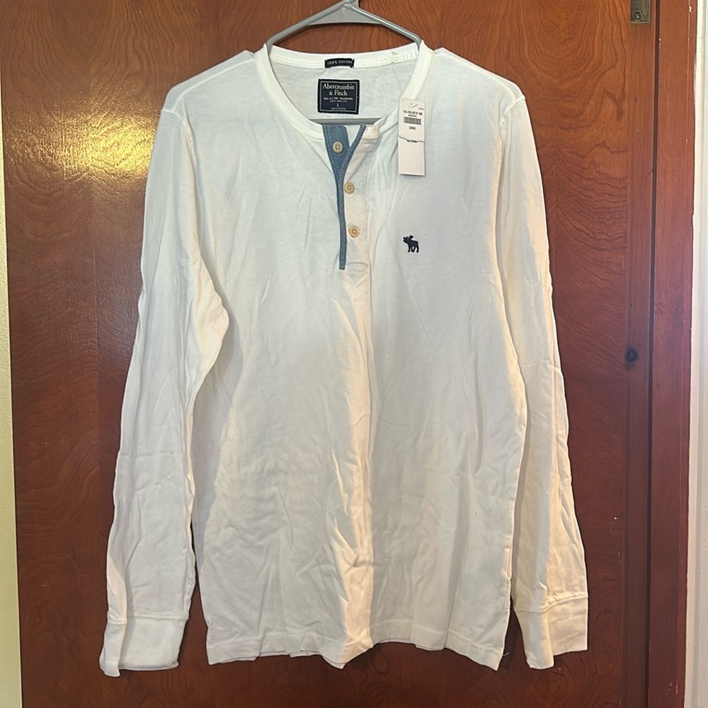 Abercrombie & Finch long sleeve t-shirt